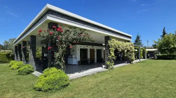 Unique Izmir Urla Icmeler villa with guest house